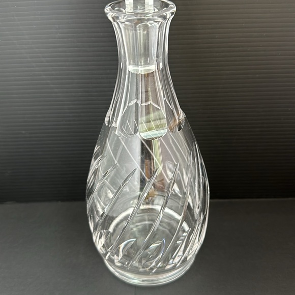 Decanter by Stuart England Signed Crystal ‘Lyric’ Swirl and Leaf Pattern 11”H - Picture 9 of 11